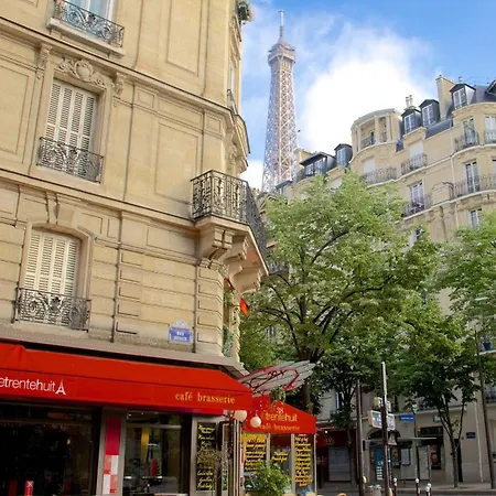 Stunning Near Eiffel Tower *
