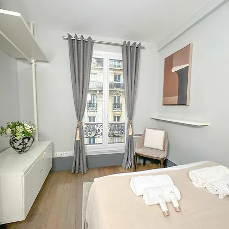 Appartement Eiffel Tower - For 4 Parijs