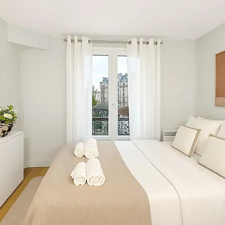 Eiffel Tower - For 4 Apartamento París