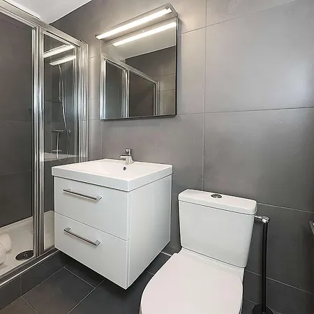 Eiffel Tower - For 4 *