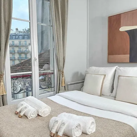 Διαμέρισμα Eiffel Tower - For 4 *